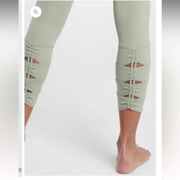 Athleta SALUTATION STASH POCKET II CINCH 7/8 Leggings Women’s Size M Purple - Picture 14 of 14